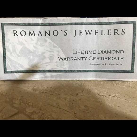 ❤️18 K White Gold Authentic 1/2CTW Diamond Ring❤️ - Picture 8 of 8